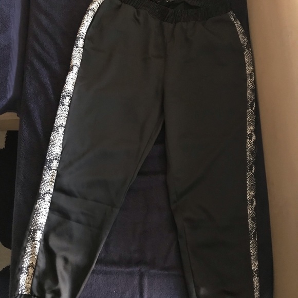 Zara pants - Picture 1 of 3
